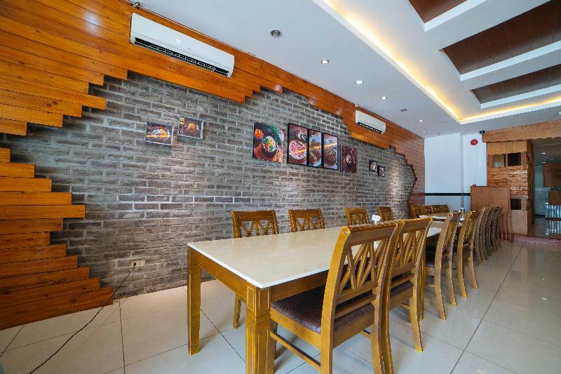 Reddoorz Premium @ Korea Town Angeles City Esterno foto